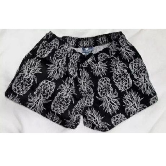 Lauren James Pineapple Black&White Shorts - Picture 1 of 2
